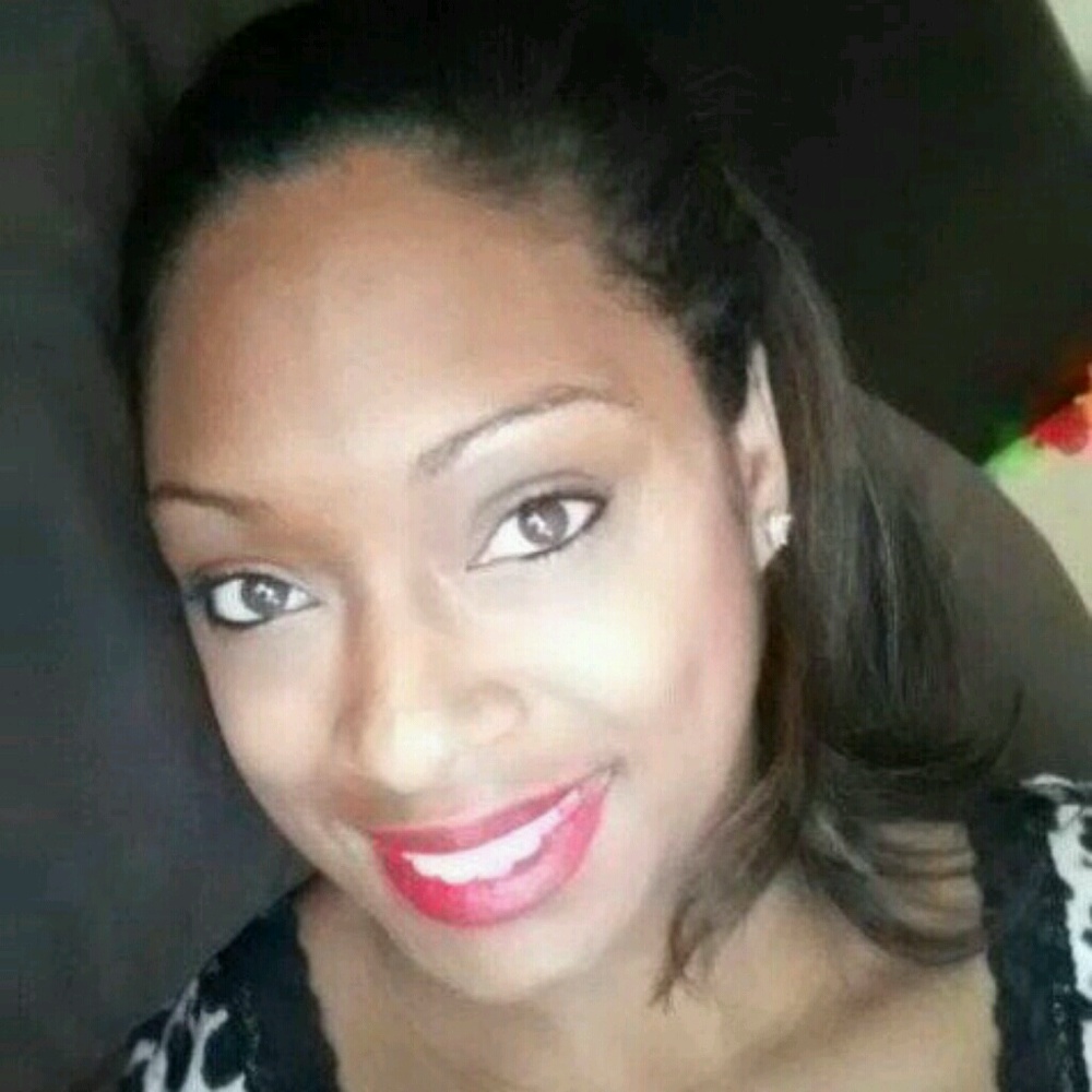 Meet your Posher, Cassandra